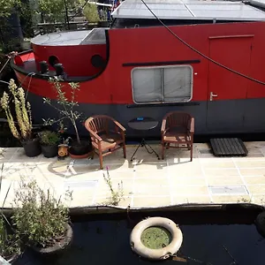 Houseboat Dokstroom Amsterdam